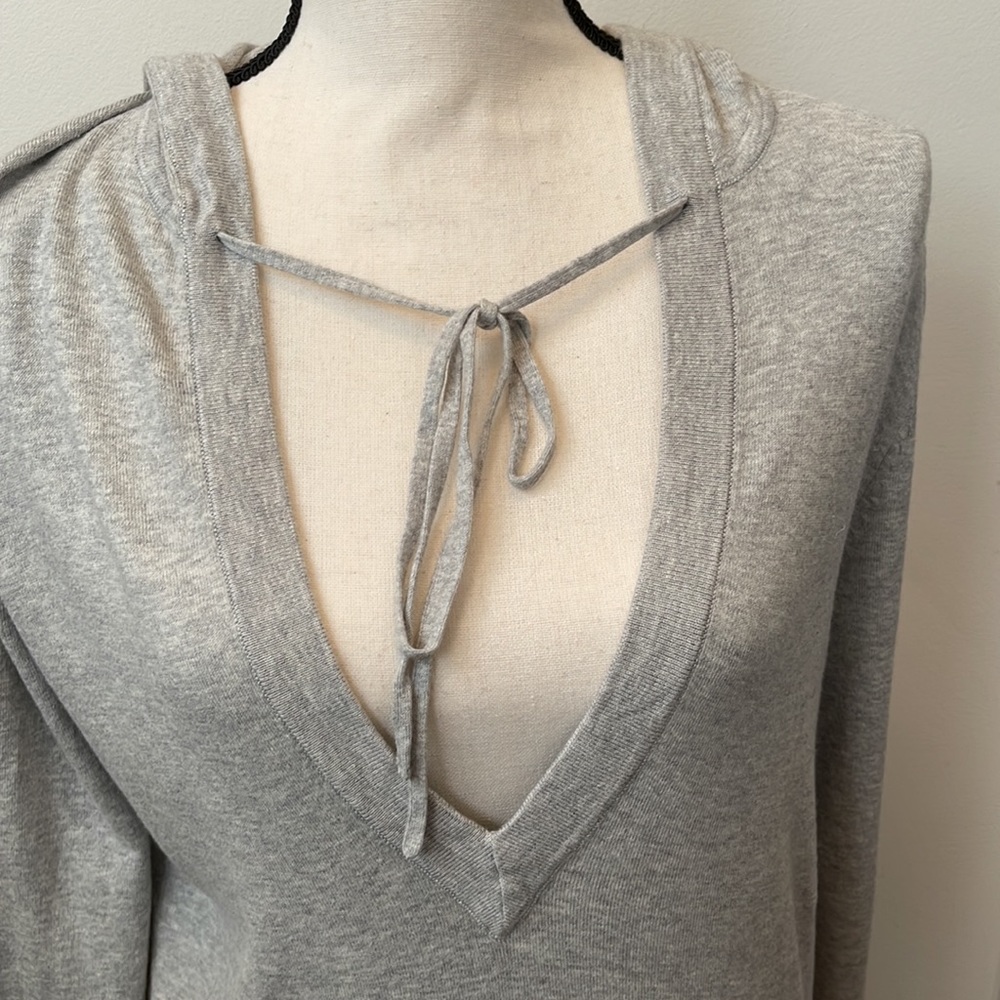 Banana Republic Long Sleeve Hooded Lounge Top NWT - Picture 13 of 16